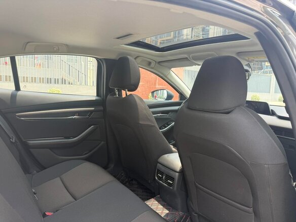 2022 Mazda 3 Axela IV (BP), серый, 1660700 рублей - вид 15
