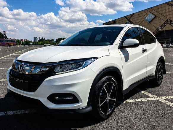 2020 Honda Vezel I Рестайлинг, белый, 1900000 рублей - вид 10