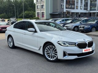2022 BMW 5 серии 520i VII (G30/G31/G38) Рестайлинг, белый, 4950000 рублей, вид 5
