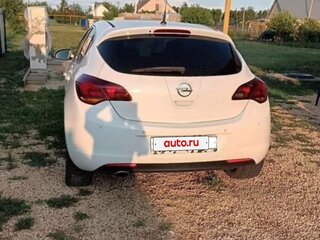 2011 Opel Astra J, белый, 730000 рублей, вид 3