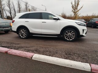 2019 Kia Sorento III Prime Рестайлинг, белый, 3180000 рублей, вид 5