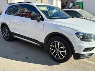2019 Volkswagen Tiguan II, белый, 2340000 рублей, вид 4