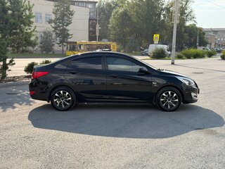 2015 Hyundai Solaris I Рестайлинг, чёрный, 1200000 рублей, вид 3
