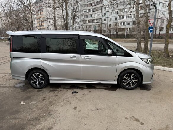 2021 Honda Stepwgn Spada V Рестайлинг, серебристый, 2270070 рублей - вид 4