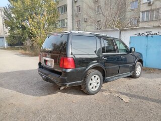 2005 Lincoln Navigator 6-speed II, чёрный, 1200000 рублей, вид 4