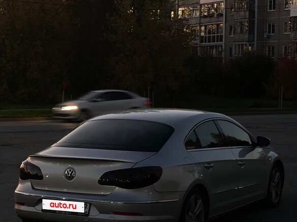 2008 Volkswagen Passat CC I, серебристый - вид 2