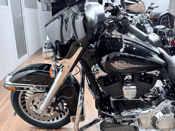 2010 Harley-Davidson Street Glide, чёрный, 1099000 рублей - вид 25