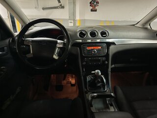 2013 Ford S-MAX I Рестайлинг, чёрный, 750000 рублей, вид 4