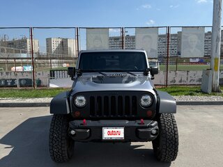2017 Jeep Wrangler III (JK), серый, 4000000 рублей, вид 3