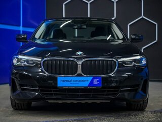 2021 BMW 5 серии 520i VII (G30/G31/G38) Рестайлинг, чёрный, 4700000 рублей, вид 4