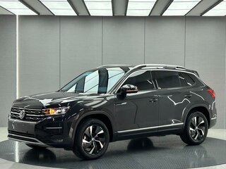 2022 Volkswagen Tayron I, чёрный, 2180000 рублей, вид 1