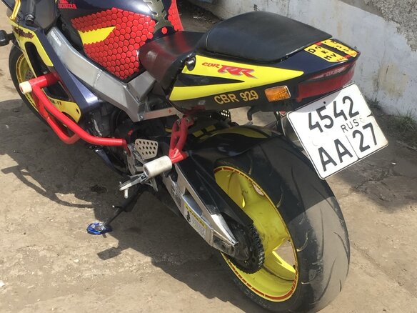 2001 Honda CBR 929RR Fireblade, жёлтый, 550000 рублей - вид 10