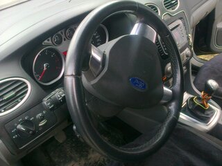 2010 Ford Focus II Рестайлинг, чёрный, 700000 рублей, вид 5