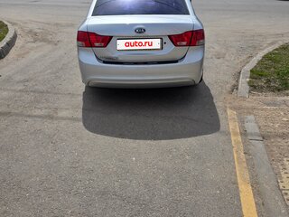 2009 Kia Magentis II Рестайлинг, серебристый, 600000 рублей, вид 3