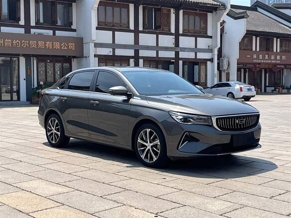 2024 Geely Emgrand II, серый, 1224000 рублей - вид 2