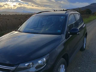 2017 Volkswagen Tiguan I Рестайлинг, чёрный, 1648000 рублей, вид 1
