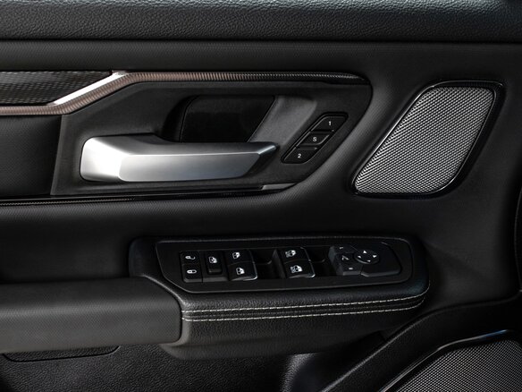2026 Ram 1500 Crew Cab V Рестайлинг, синий - вид 12