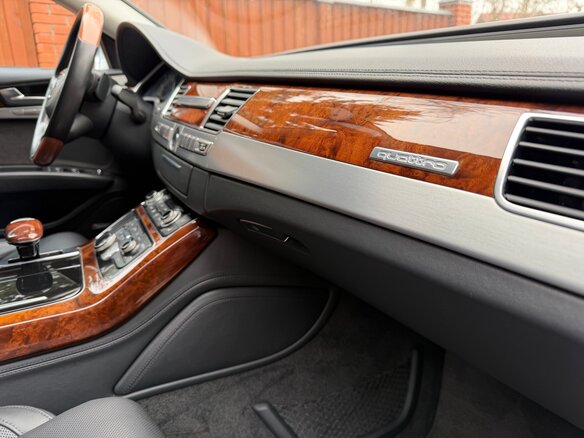 2011 Audi A8 Long III (D4), серебристый, 1850000 рублей - вид 23