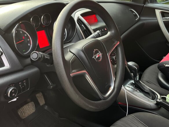 2011 Opel Astra J, белый - вид 17