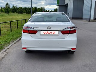 2017 Toyota Camry VII (XV50) Рестайлинг, белый, 2150000 рублей, вид 4