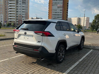 2025 Toyota RAV4 V (XA50), белый, 4800000 рублей, вид 4