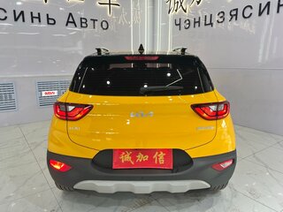 2022 Kia KX1, жёлтый, 1370000 рублей, вид 3