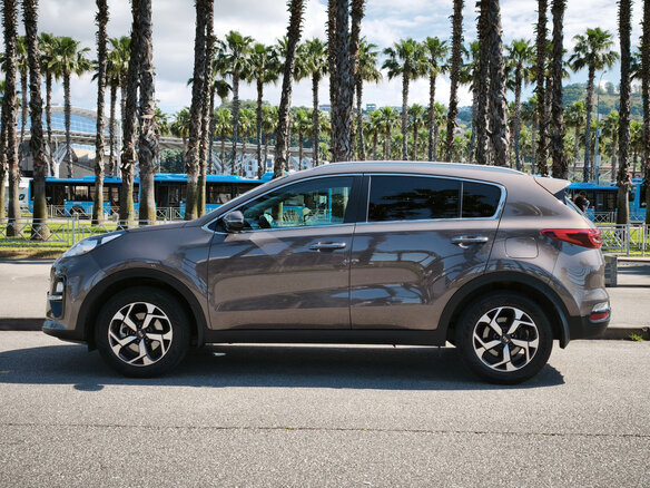 2020 Kia Sportage IV Рестайлинг, коричневый - вид 12