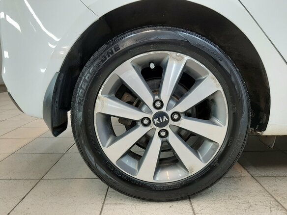 2017 Kia Rio III Рестайлинг, белый, 970000 рублей - вид 12