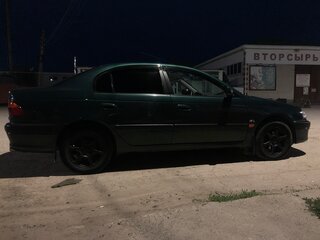 1999 Toyota Avensis I, зелёный, 350000 рублей, вид 3