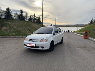 2003 Toyota Platz, белый, 450000 рублей, вид 2
