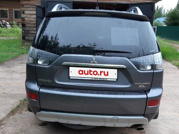 2008 Mitsubishi Outlander II, серый, 950000 рублей - вид 3