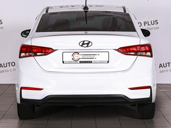 2019 Hyundai Solaris II, белый, 1150000 рублей - вид 3