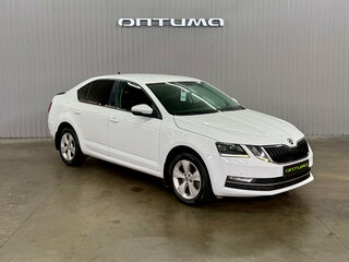 2017 Skoda Octavia III (A7) Рестайлинг, белый, 1647000 рублей, вид 3