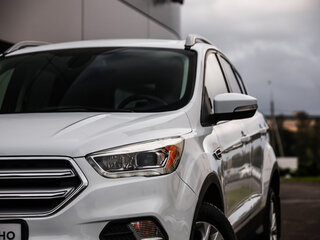 2017 Ford Kuga II Рестайлинг, белый, 1599777 рублей, вид 2