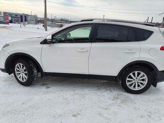 2013 Toyota RAV4 IV (XA40), белый, 1710000 рублей, вид 4