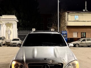 2000 Mercedes-Benz M-Класс AMG 55 AMG I (W163), серый, 500000 рублей, вид 2