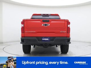 2026 Chevrolet Silverado Double Cab IV (T1XX) Рестайлинг, красный, 6208497 рублей, вид 4