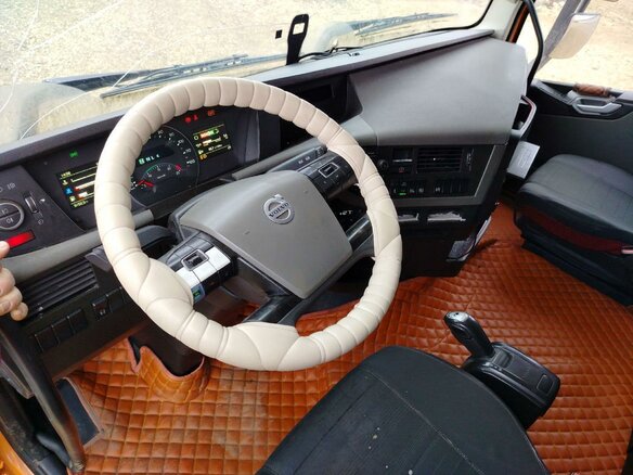 2017 Volvo FH, оранжевый, 5661000 рублей - вид 5