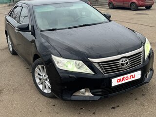 2013 Toyota Camry VII (XV50), чёрный, 1700000 рублей, вид 2