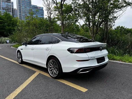 Volkswagen Lamando II