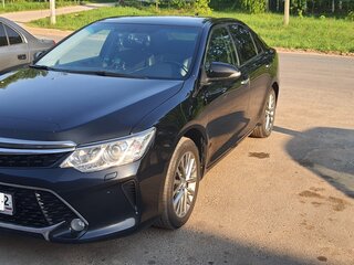 2017 Toyota Camry VII (XV50) Рестайлинг, чёрный, 2350000 рублей, вид 5