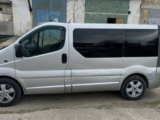 2007 Opel Vivaro A Рестайлинг, серебристый, 1300000 рублей, вид 2