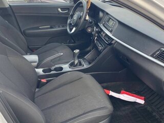 2019 Kia Optima IV Рестайлинг, серебристый, 1450000 рублей, вид 5
