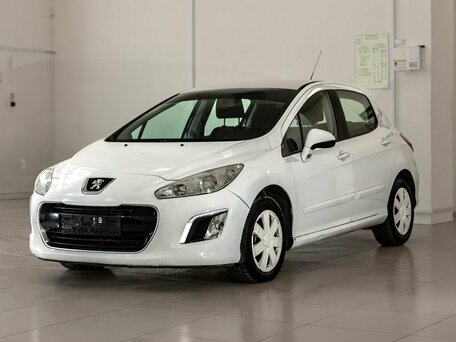 2011 Peugeot 308 I Рестайлинг, белый, 550000 рублей, вид 3