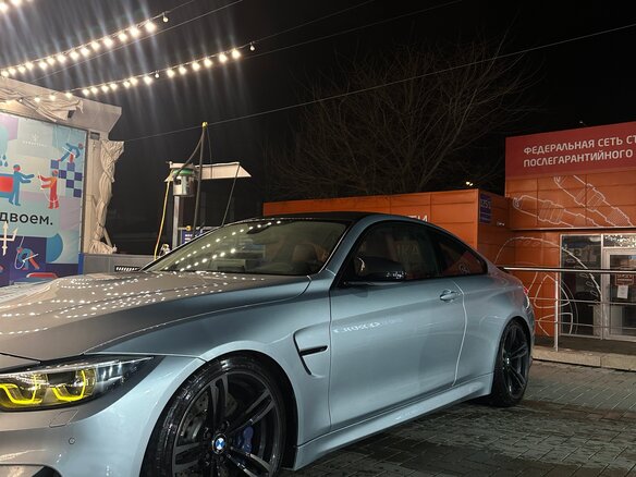 2017 BMW M4 F82/F83 Рестайлинг, серебристый, 6000000 рублей - вид 9