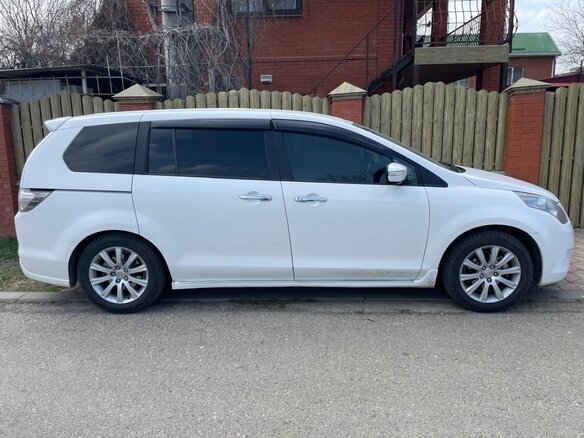 2006 Mazda MPV III (LY), белый, 1200000 рублей - вид 3