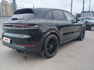 2023 Porsche Cayenne III Рестайлинг, чёрный, 14100000 рублей, вид 3