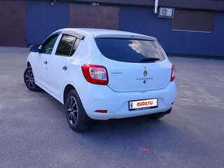 2014 Renault Sandero II, белый, 639000 рублей, вид 4