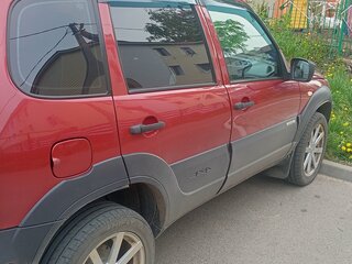 2017 Chevrolet Niva I Рестайлинг, красный, 700000 рублей, вид 4