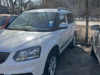 2014 Skoda Yeti I Рестайлинг, белый, 900000 рублей, вид 1